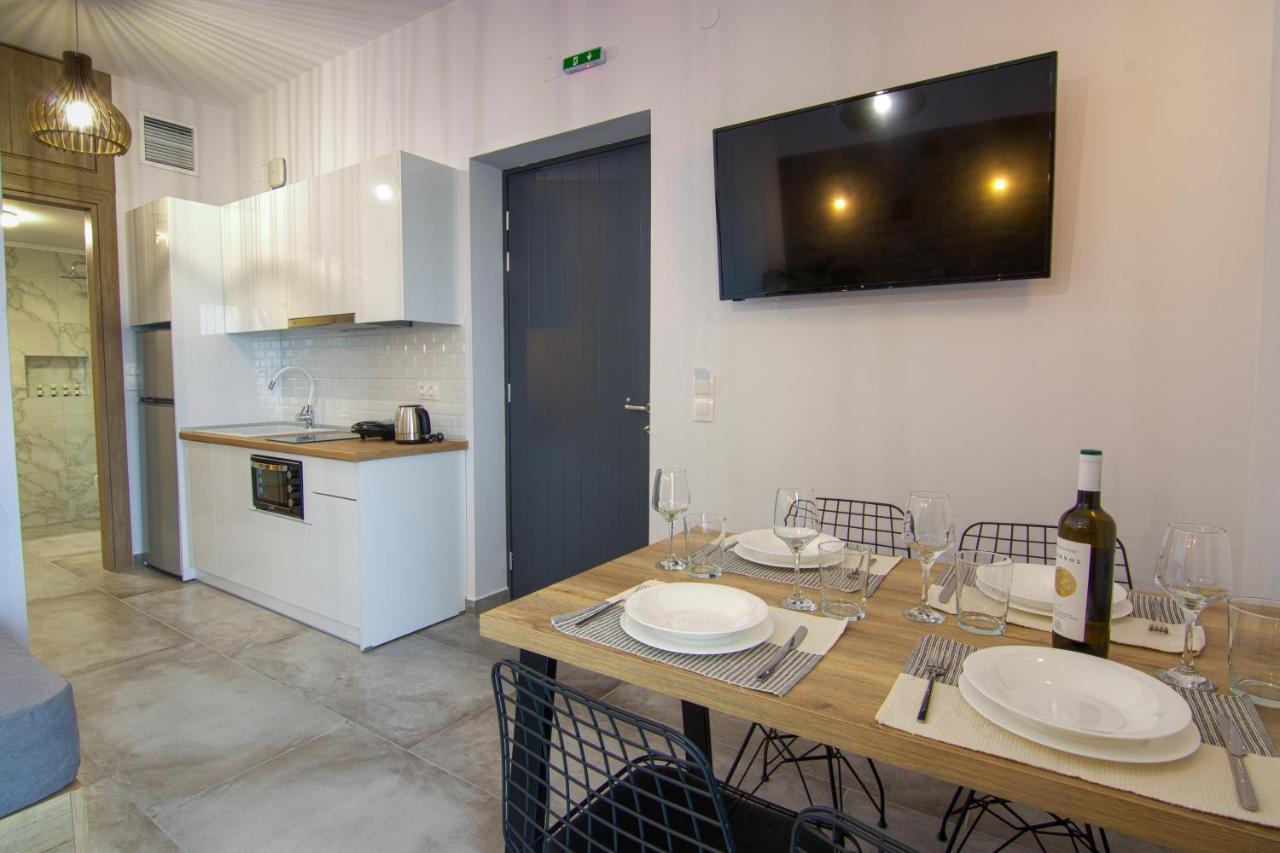 Onar Limnos II Luxury Apartments Moudhros Bagian luar foto