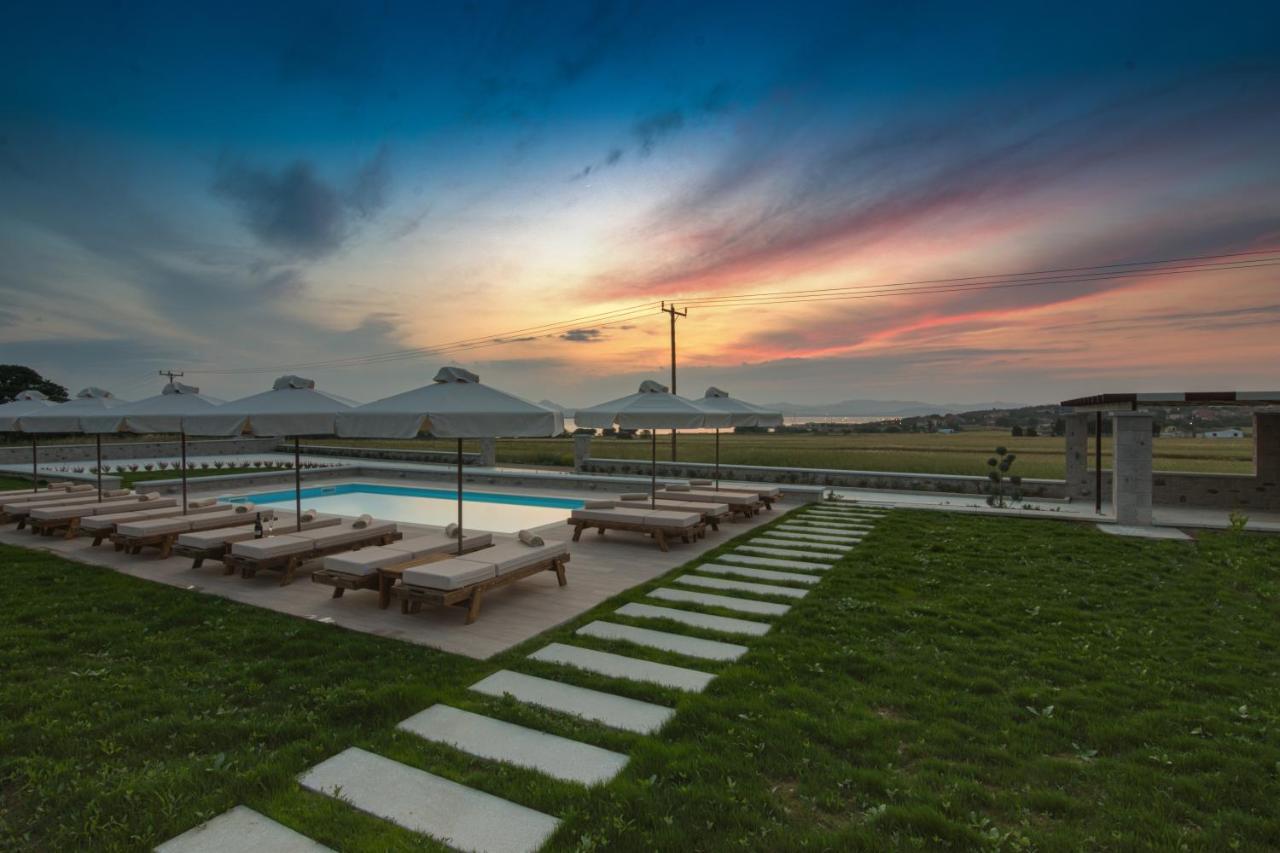 Onar Limnos II Luxury Apartments Moudhros Bagian luar foto