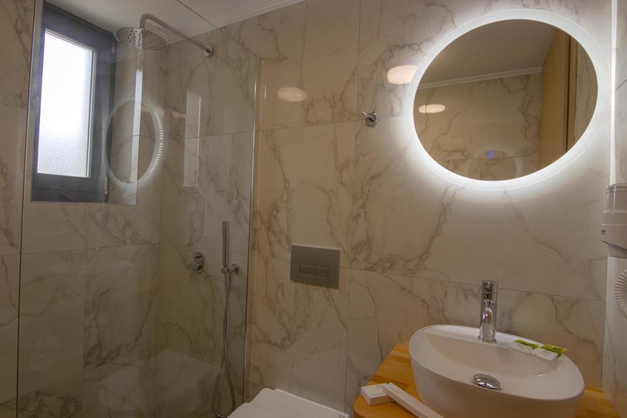 Onar Limnos II Luxury Apartments Moudhros Bagian luar foto